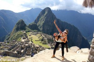 En las fotos por supuesto no se ve que Macchu Picchu está llenísimo de gente por todas partes. Lograr una foto sin nadie más es complicado