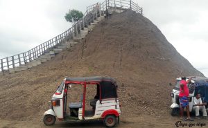 Mototaxis en el volcán El Totumo